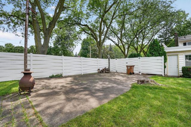 935 Prospect Boulevard, Waterloo, IA 50701