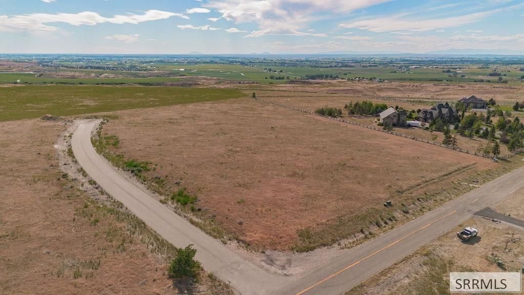 Image 5 of property listing at 4633 Cast Iron Road, Idaho Falls, ID 83206