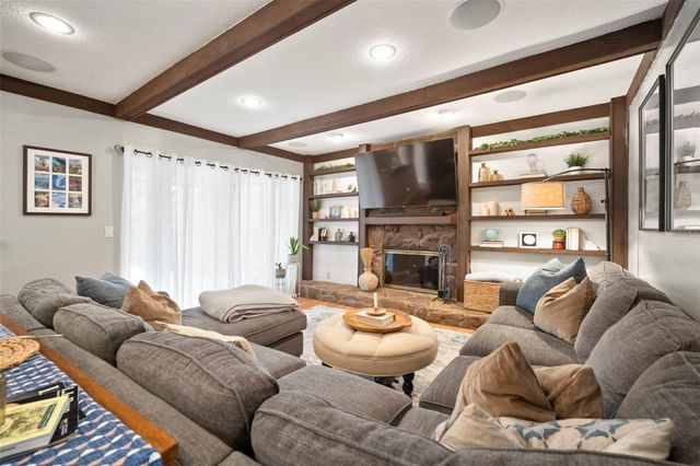 14801 OAK VINE DRIVE, Lutz, FL 33559