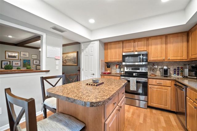 14801 OAK VINE DRIVE, Lutz, FL 33559