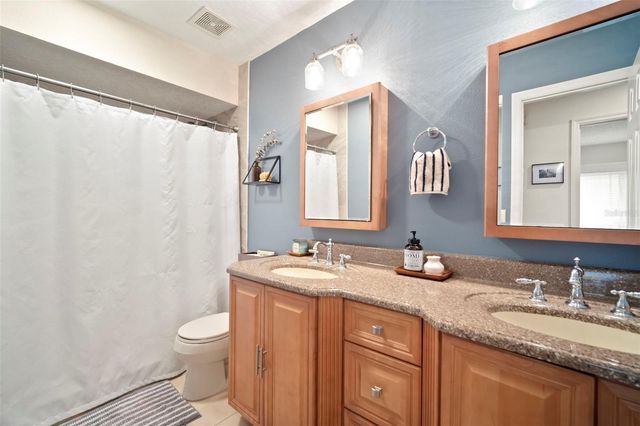 14801 OAK VINE DRIVE, Lutz, FL 33559