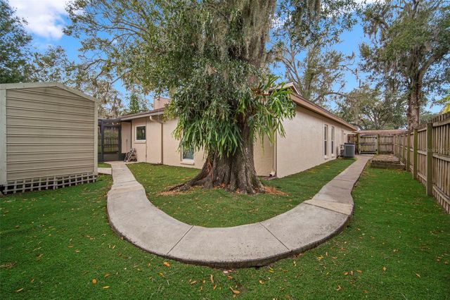 14801 OAK VINE DRIVE, Lutz, FL 33559