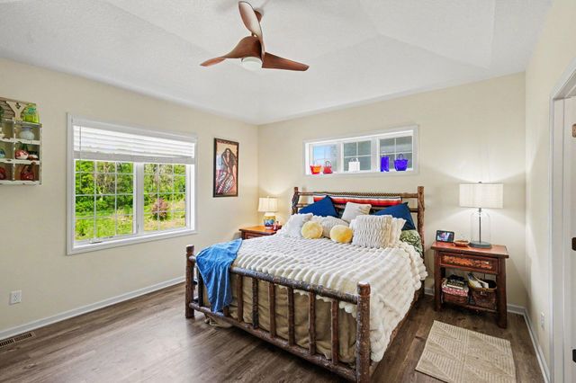 5886 Sheffield Terrace NE, Prior Lake, MN 55372