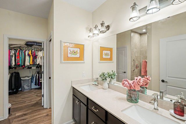 5886 Sheffield Terrace NE, Prior Lake, MN 55372