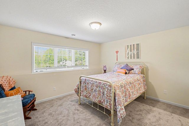 5886 Sheffield Terrace NE, Prior Lake, MN 55372