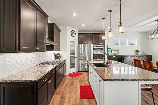 5886 Sheffield Terrace NE, Prior Lake, MN 55372