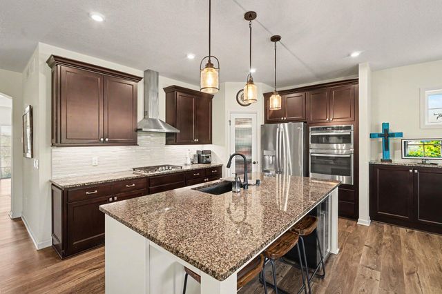 5886 Sheffield Terrace NE, Prior Lake, MN 55372