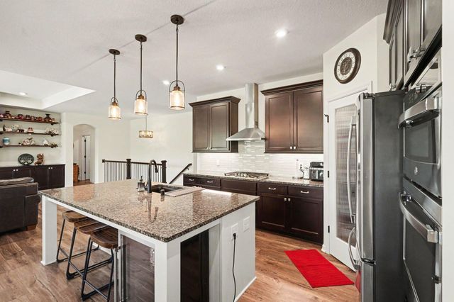 5886 Sheffield Terrace NE, Prior Lake, MN 55372
