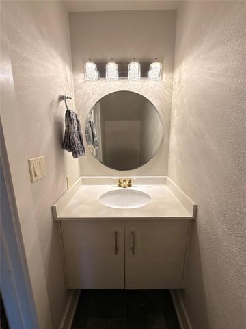 1101 Grove BLVD 502, Austin, TX 78741