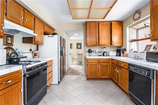 39317 Beacon Lane, Palmdale, CA 93551