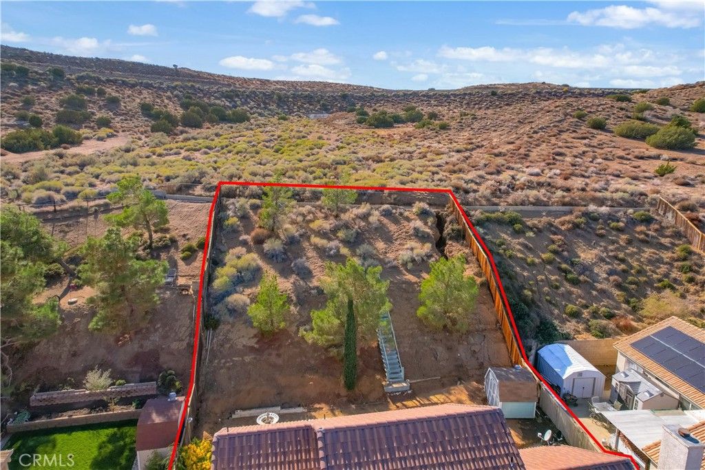 Image 5 of property listing at 39317 Beacon Lane, Palmdale, CA 93551