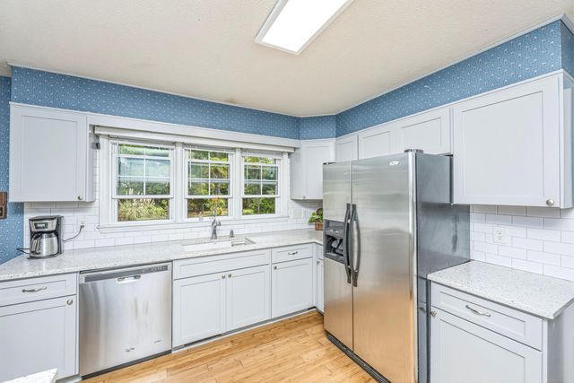 1059 S Shem Drive, Mount Pleasant, SC 29464