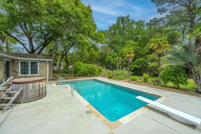1059 S Shem Drive, Mount Pleasant, SC 29464