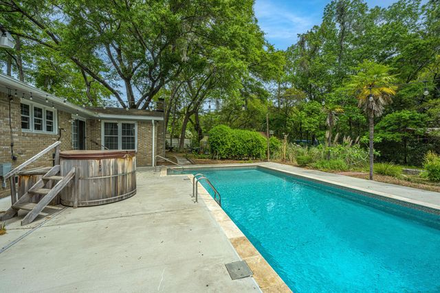 1059 S Shem Drive, Mount Pleasant, SC 29464