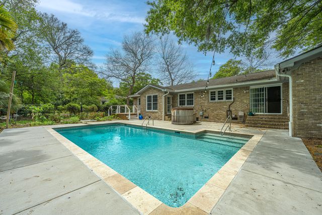 1059 S Shem Drive, Mount Pleasant, SC 29464