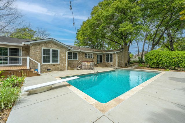 1059 S Shem Drive, Mount Pleasant, SC 29464