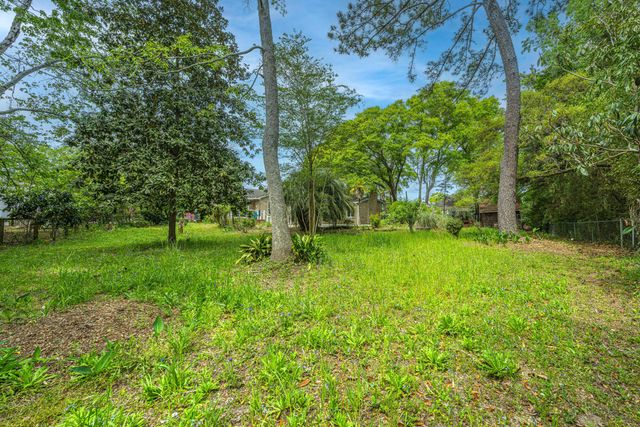 1059 S Shem Drive, Mount Pleasant, SC 29464
