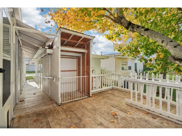 1999 JANSEN Way 16, Woodburn, OR 97071