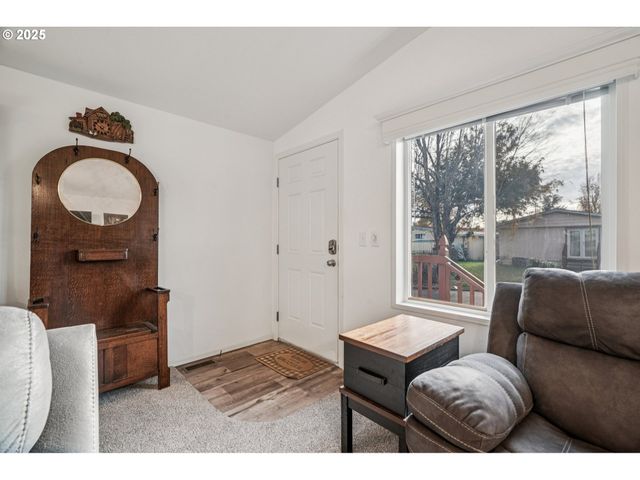 1999 JANSEN Way 16, Woodburn, OR 97071