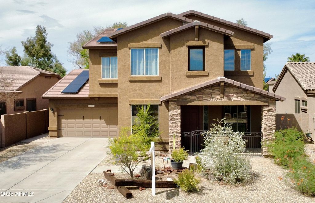 18152 W PARADISE Lane, Surprise, AZ 85388 — exterior