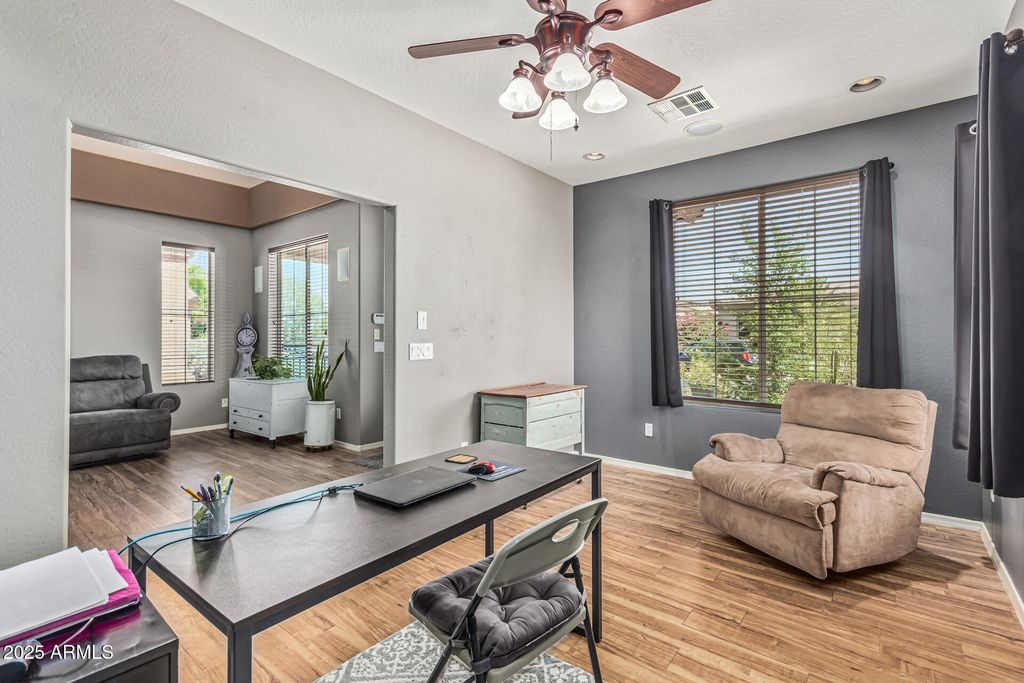 18152 W PARADISE Lane, Surprise, AZ 85388 — photo 5