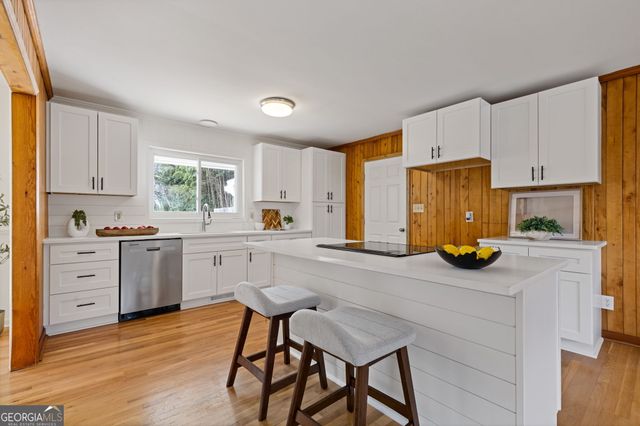 454 Jo Ann Drive, Marietta, GA 30067