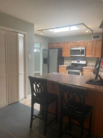 422 Chama Street NE, Albuquerque, NM 87108
