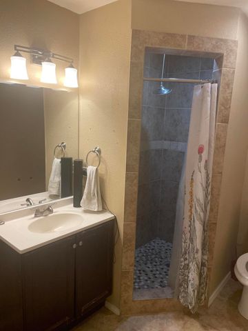 422 Chama Street NE, Albuquerque, NM 87108