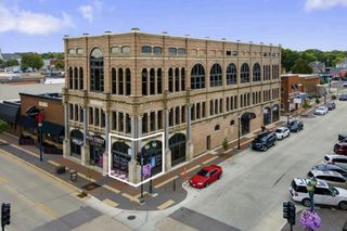 401 Main Street # 102, Cedar Falls, IA 50613