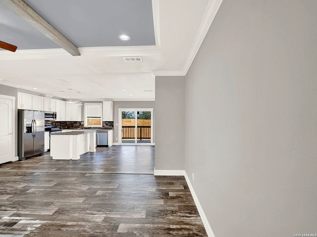 112 County Road 158, Floresville, TX 78114