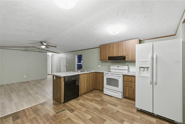 11946 SE 99TH TERRACE, Belleview, FL 34420