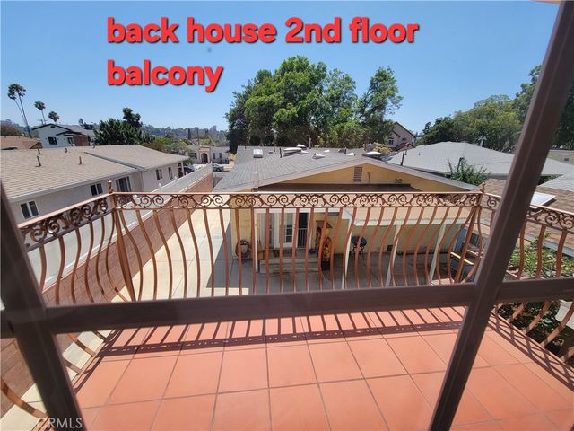 3323 Larga, Los Angeles, CA 90039