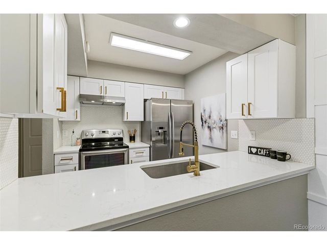 459 Wright St 305, Lakewood, CO 80228