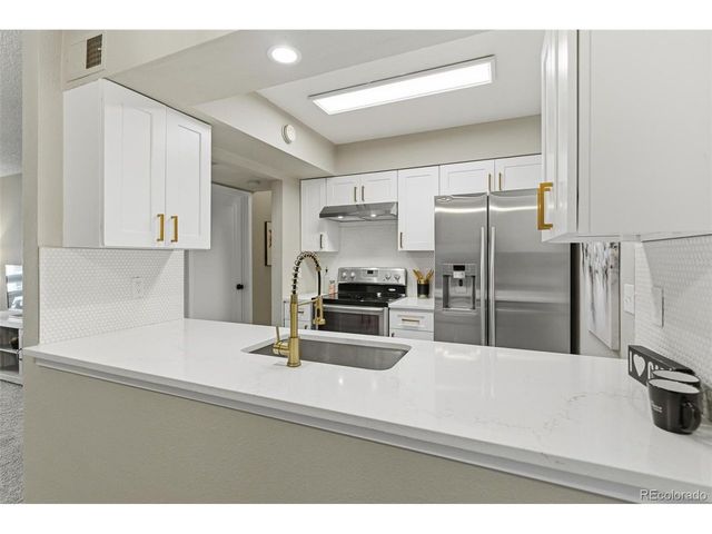 459 Wright St 305, Lakewood, CO 80228