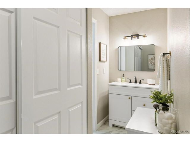 459 Wright St 305, Lakewood, CO 80228