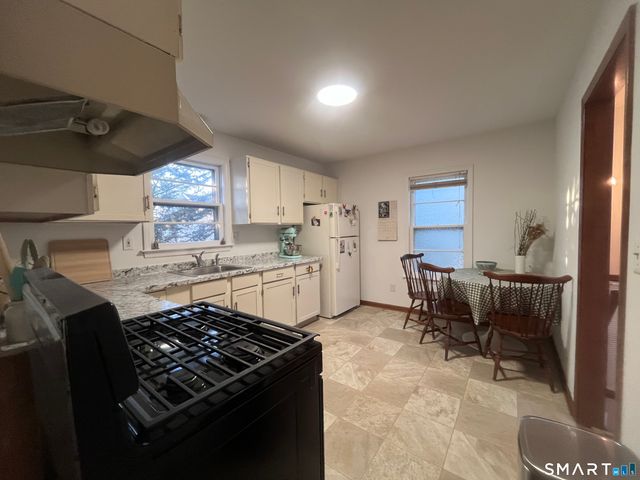 124 Thorpe Street, Fairfield, CT 06824