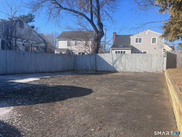 124 Thorpe Street, Fairfield, CT 06824