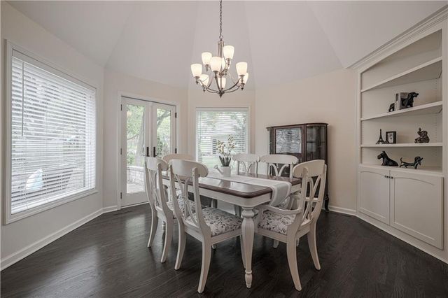 2305 W 127th Street, Leawood, KS 66209