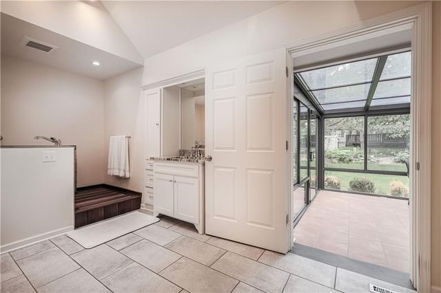 2305 W 127th Street, Leawood, KS 66209