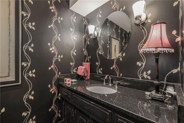 2305 W 127th Street, Leawood, KS 66209