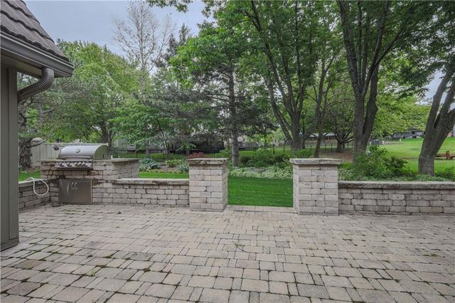 2305 W 127th Street, Leawood, KS 66209