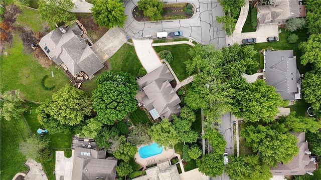 2305 W 127th Street, Leawood, KS 66209