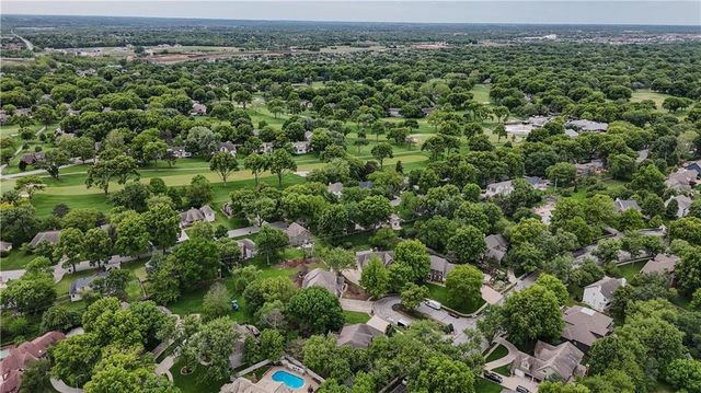 2305 W 127th Street, Leawood, KS 66209