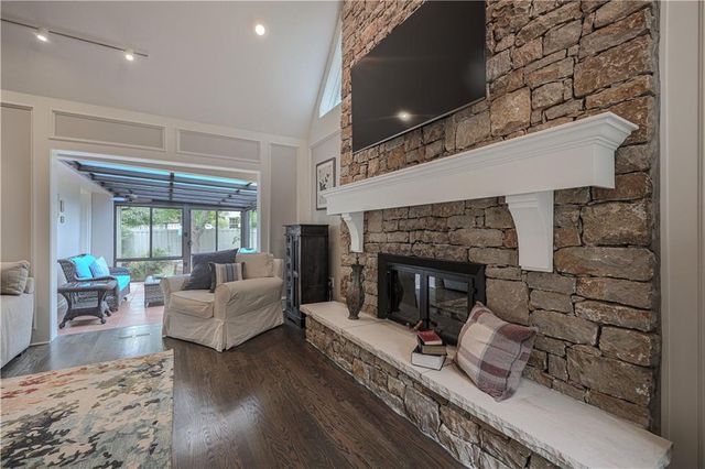 2305 W 127th Street, Leawood, KS 66209