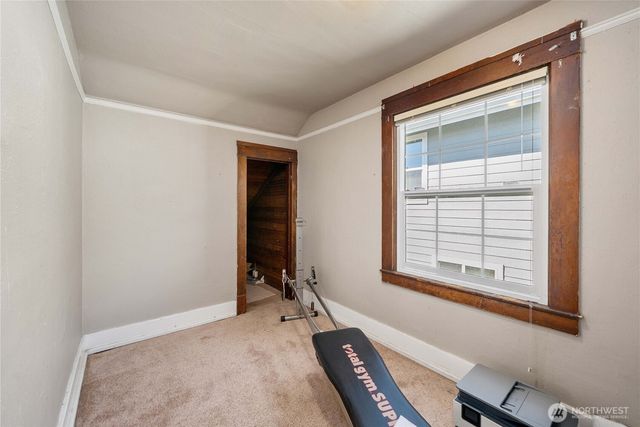 935 S Sprague Avenue, Tacoma, WA 98405