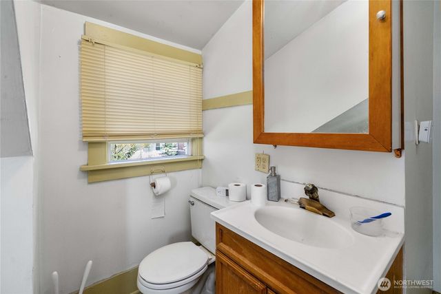 935 S Sprague Avenue, Tacoma, WA 98405