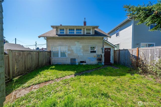 935 S Sprague Avenue, Tacoma, WA 98405