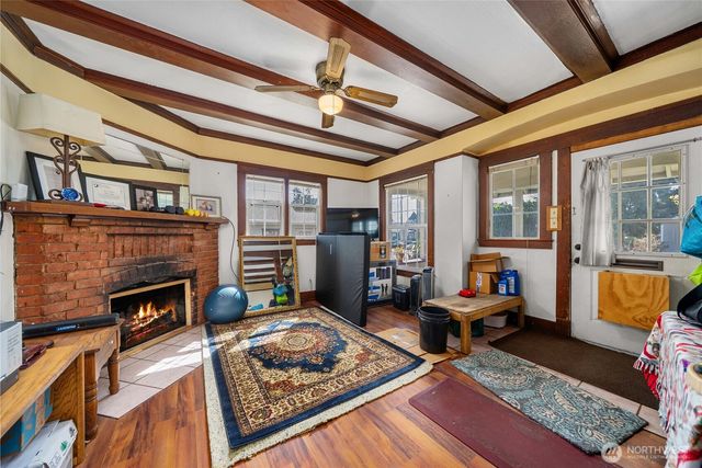 935 S Sprague Avenue, Tacoma, WA 98405