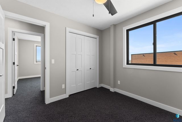 1901 E Wallin Cir, Sioux Falls, SD 57104
