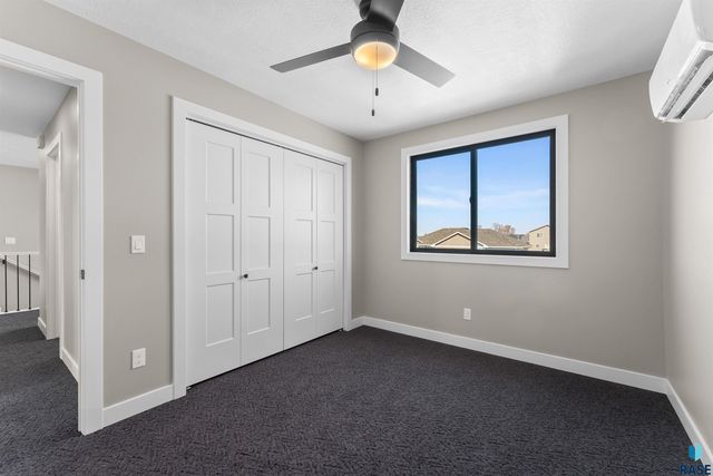 1901 E Wallin Cir, Sioux Falls, SD 57104